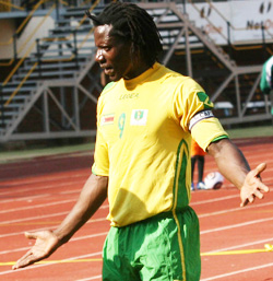 Benjani Mwaruwari (ZIM)