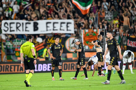 Francesco Di Mariano (US Lecce) celebrates for the championship