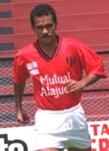 Nahamán González (HON)