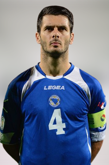Emir Spahic (BIH) :: Photos :: soccerzz.com
