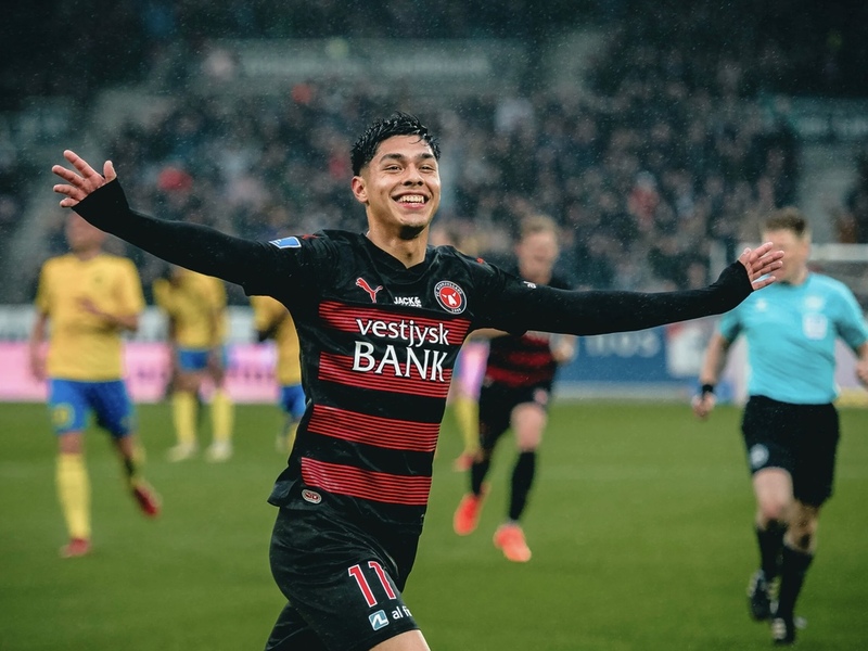 Darío Osorio (CHI)