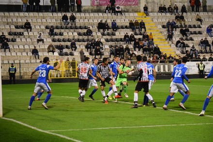 Varzim 2-1 Anadia FC