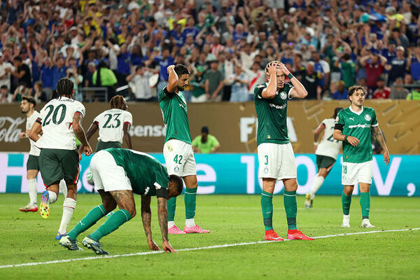 Chelsea Advances in FIFA Club World Cup After Intense Match Against Palmeiras