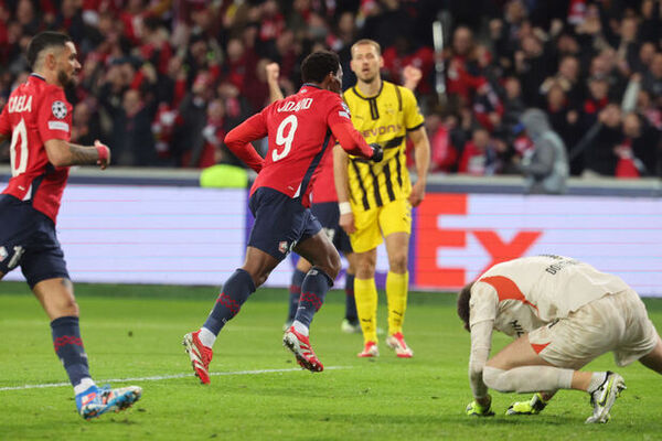 Borussia Dortmund Advances in Champions League After Intense Match Against Lille
