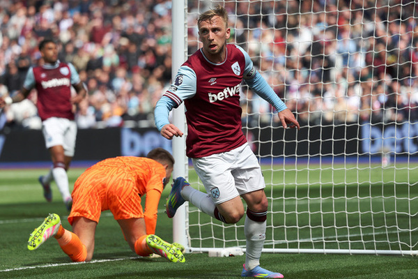 Premier League Thriller: West Ham and Tottenham Battle to a Draw in Matchweek 35