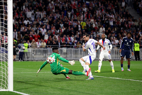 Manchester United vs Lyon - team news, lineups, predictions