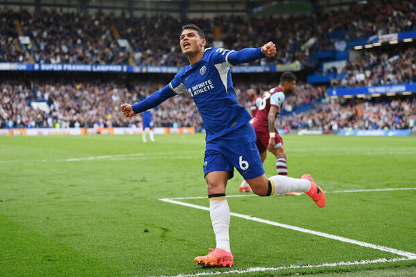 Chelsea put West Ham to the sword