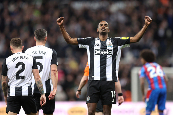 Newcastle Dominates Crystal Palace with a Stunning 5-0 Victory in Premier League Clash