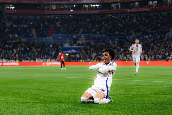Lyon Dominates Rennes in Ligue 1 Showdown, Climbing to 5th Place