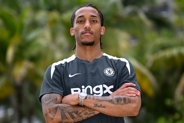 Chelsea Completes Signing of Joo Pedro