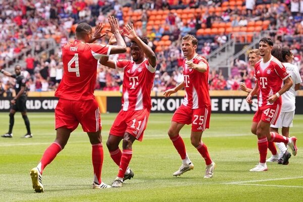 Bayern Munich Dominates Auckland City in FIFA Club World Cup Opener