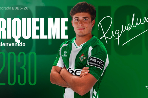 Rodrigo Riquelme Signs with Real Betis