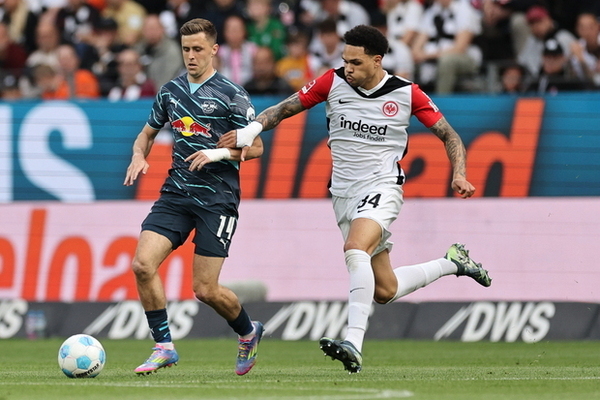 Eintracht Frankfurt Dominates RB Leipzig with a 4-0 Victory in Bundesliga Showdown