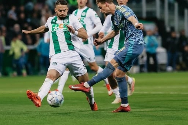 Heartbreaking: Ajax Stumbles at 90+9 and is Overtaken by Rival in the Penultimate Round
