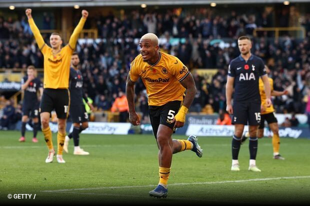 Wolverhampton edge past Tottenham Wolverhampton edge past Tottenham